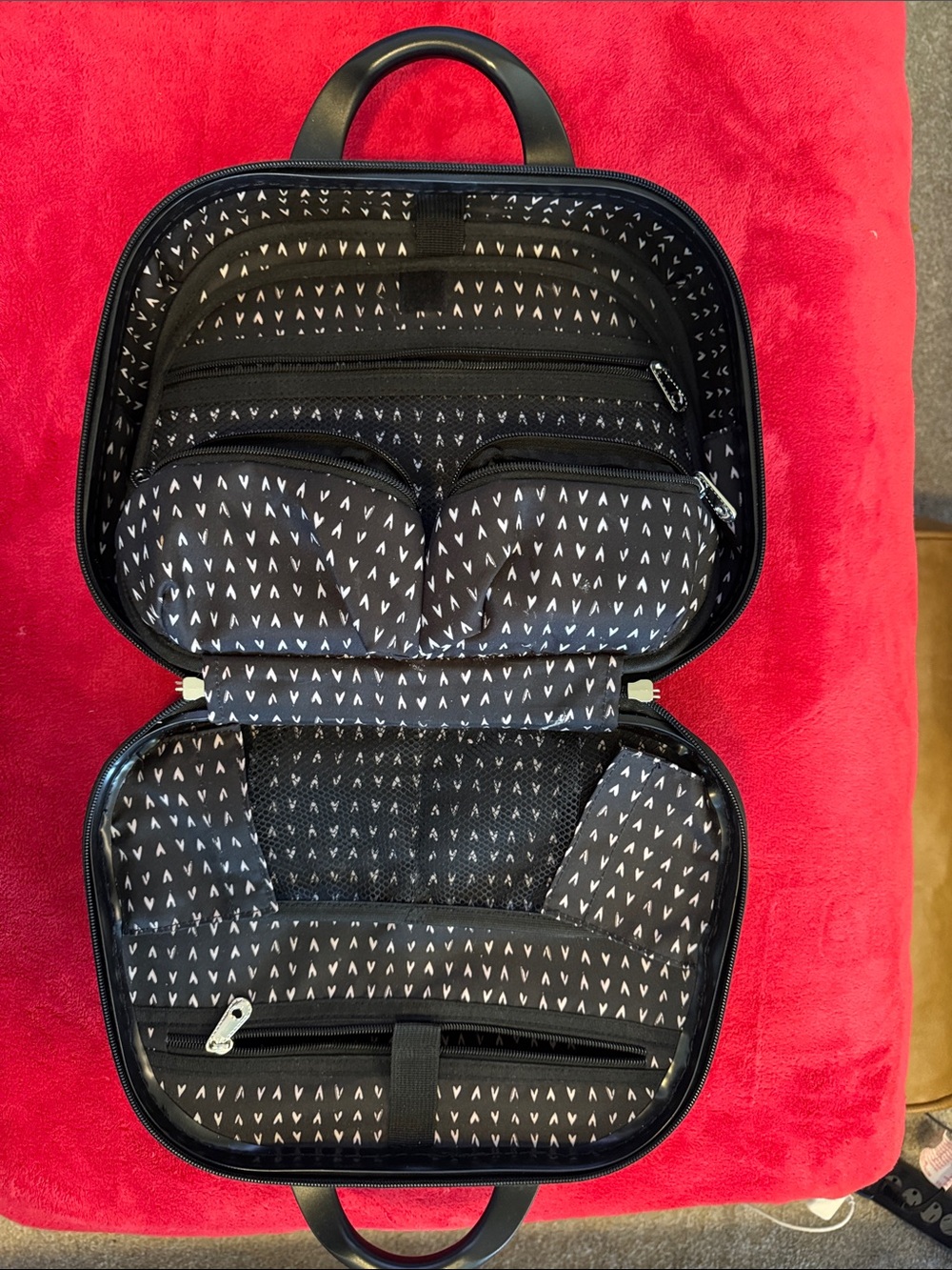 Fashionista Jetsetter Cosmetic Case from Brighton - Picture 3 of 4